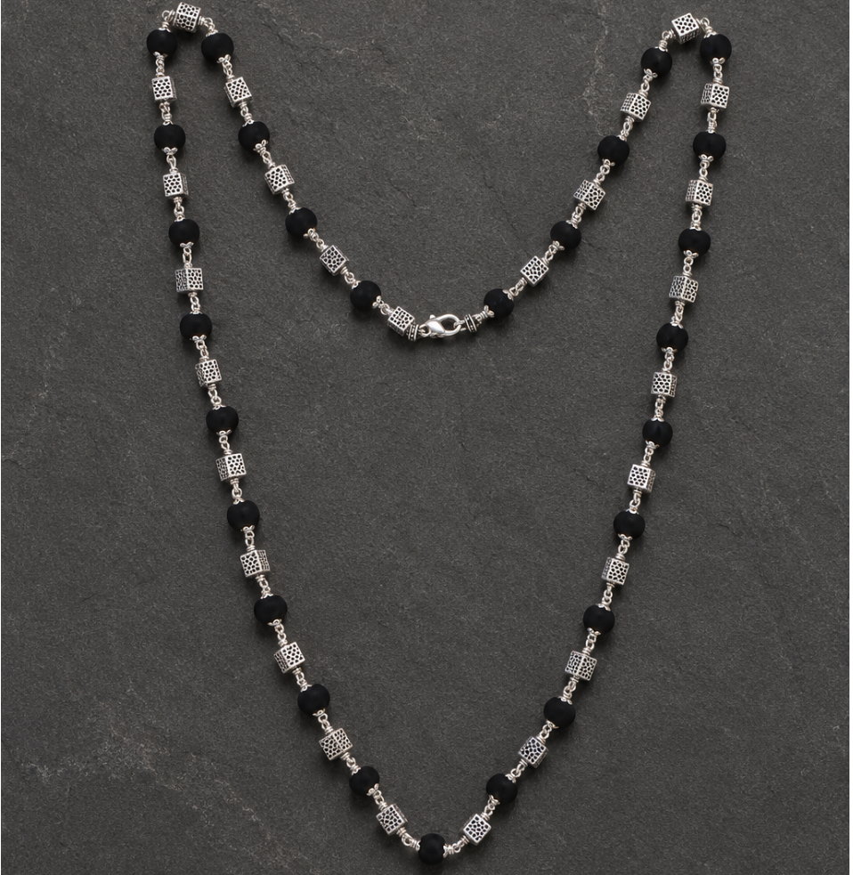 Karungali mala with 925 silver beads angled craftsmanship view