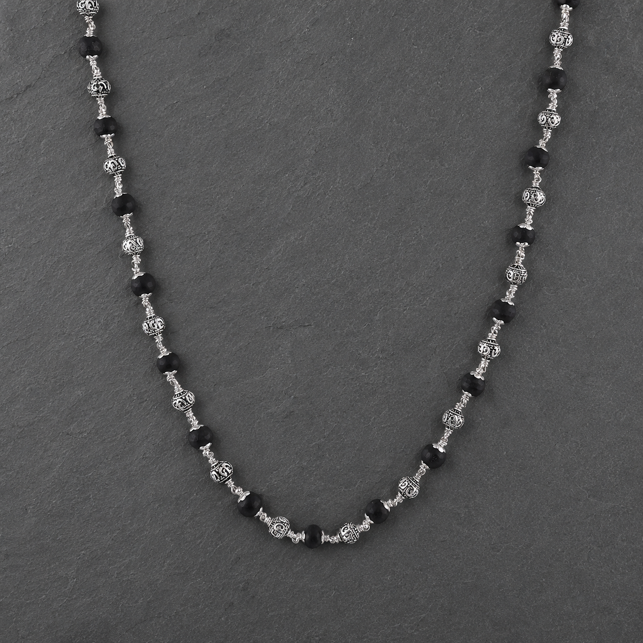 28 inch Karungali Om Mala craftsmanship view