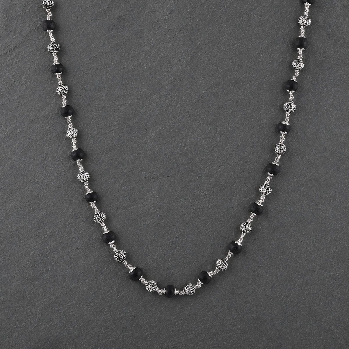 28 inch Karungali Om Mala craftsmanship view