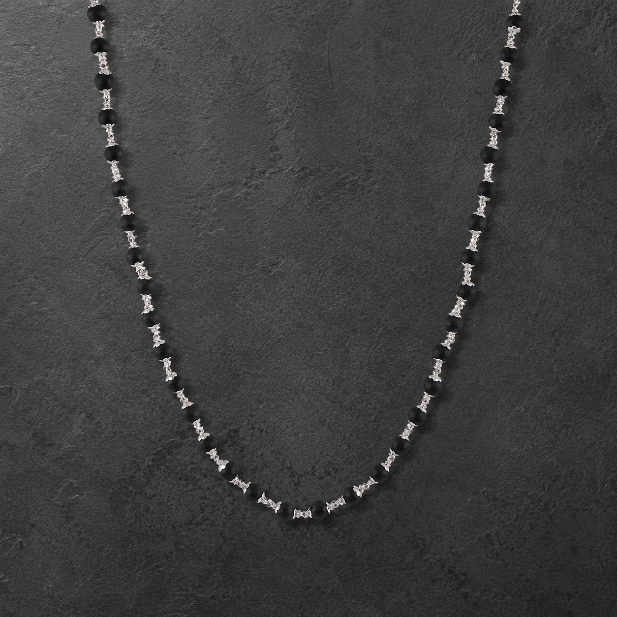 28 inch ebony Karungali Mala craftsmanship view