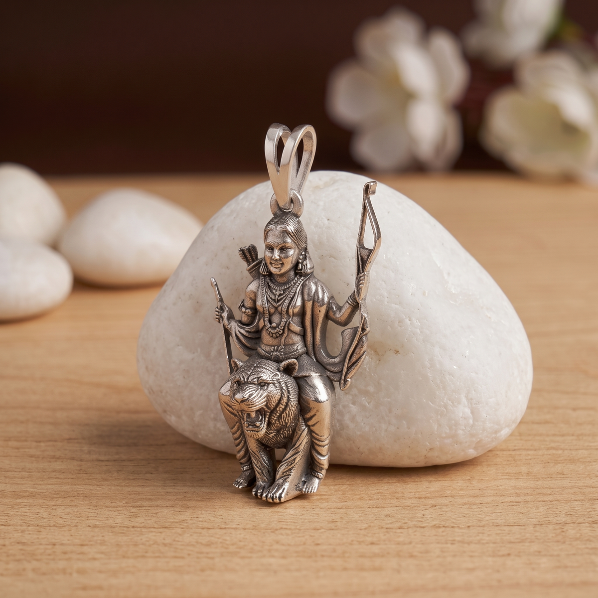 925 silver Ayyappa Swamy pendant detailed craftsmanship view