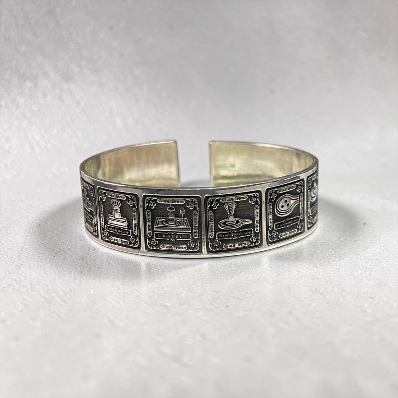 Adjustable 925 silver 12 Jyotirlinga kada side angle
